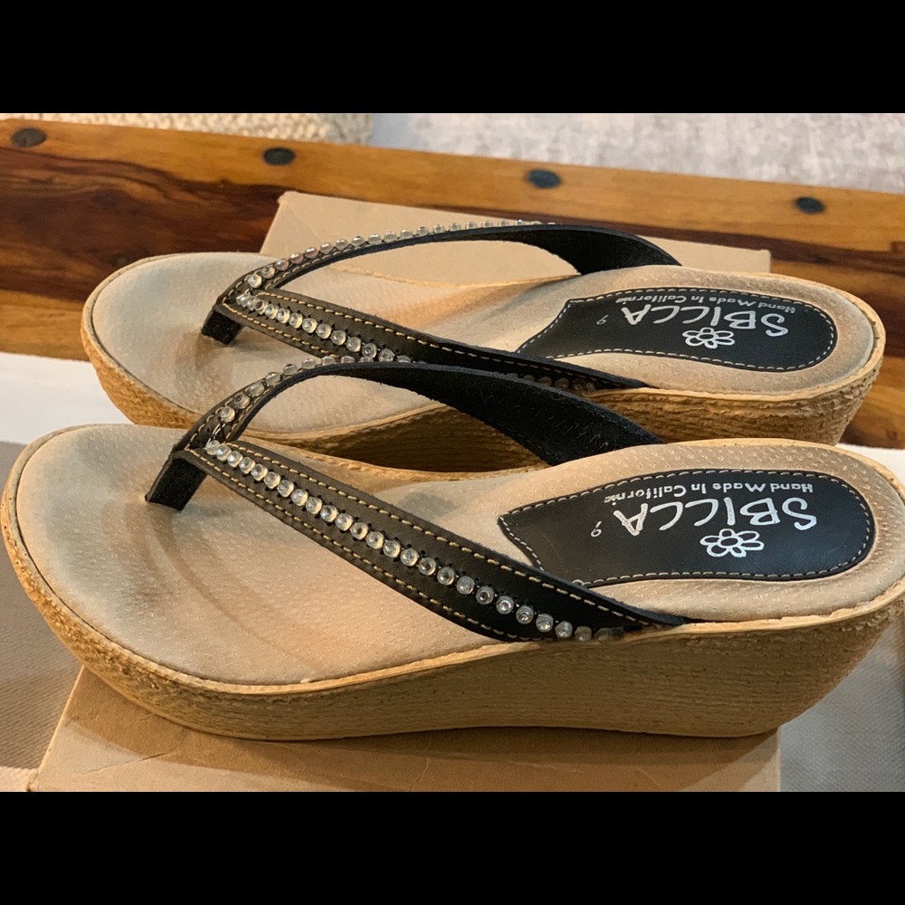 SBICCA Black Wedges